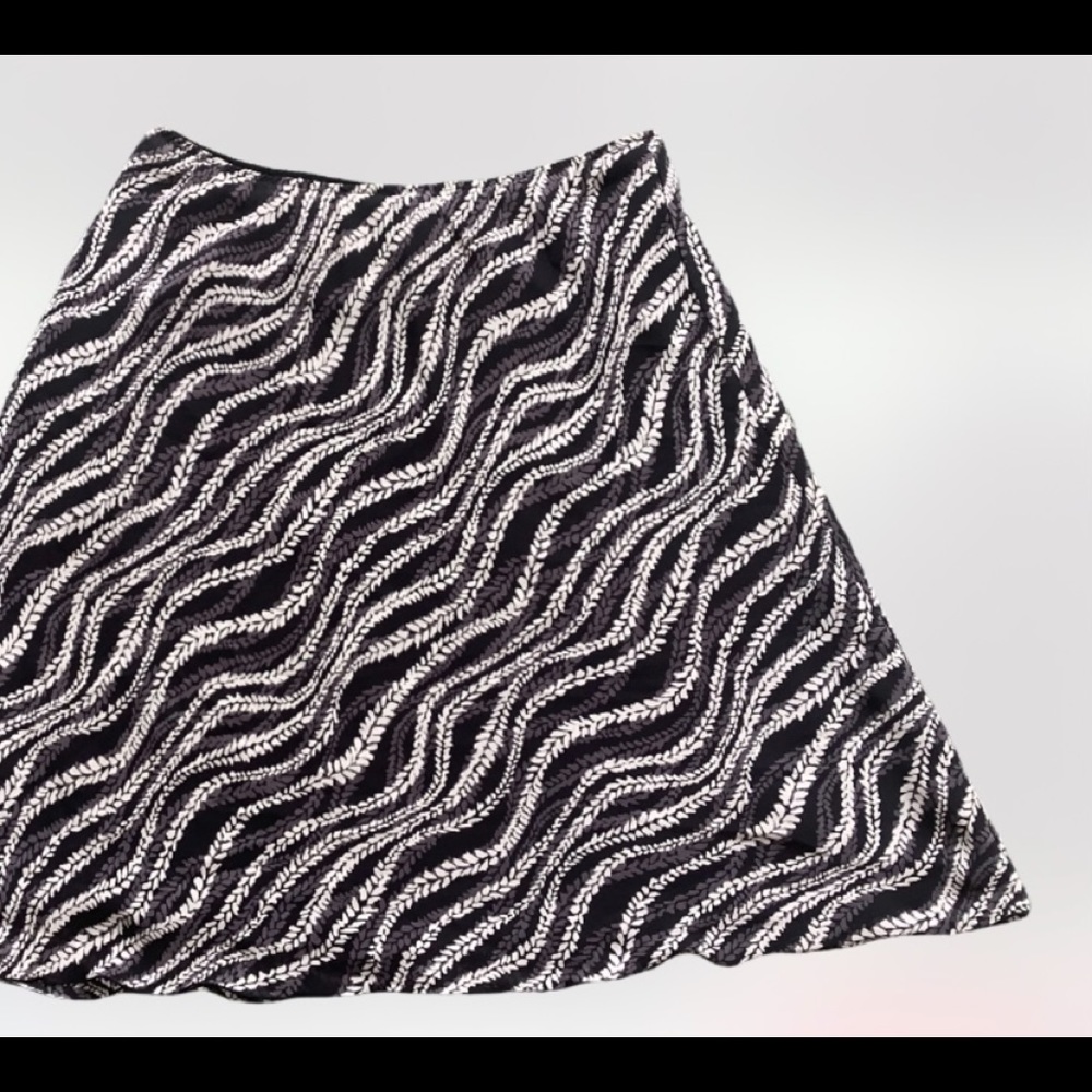 BEA CLASSICS - BLACK SKIRT SIZE PL (PETITE MEDIUM)